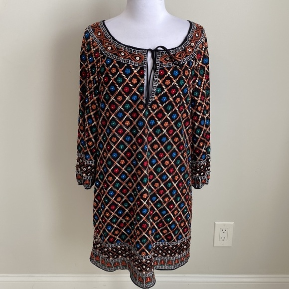 Alice + Olivia Gillian Embroidered Shift Dress - Picture 3 of 15